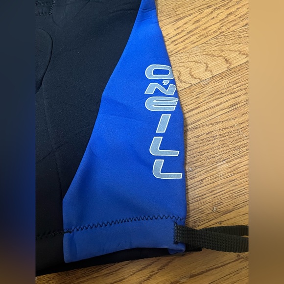 O’Neill 2/1 short wetsuit medium - Picture 4 of 6